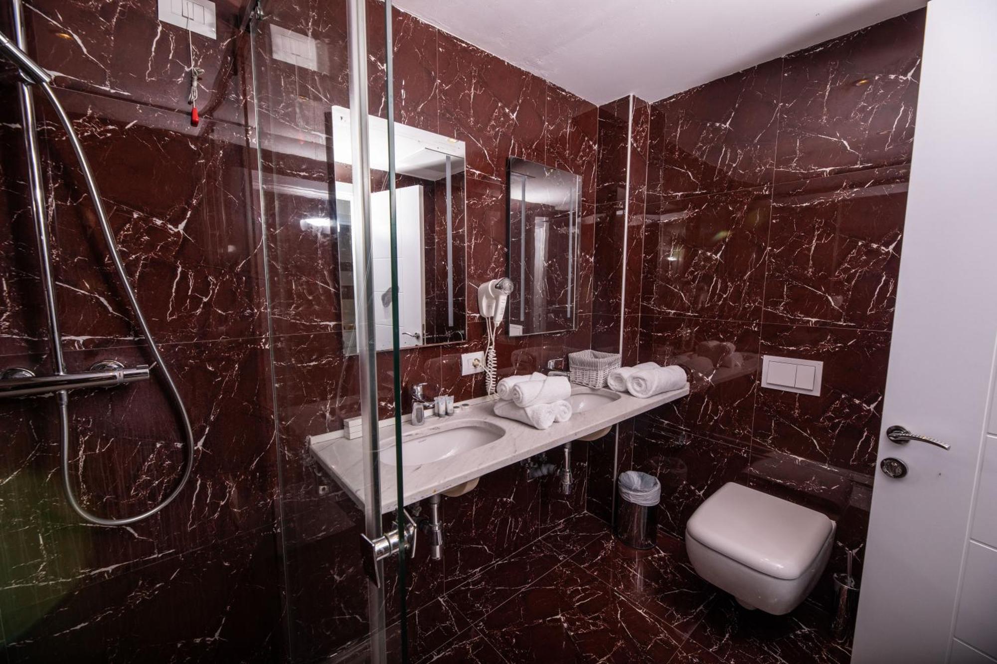 Prestige Hotel