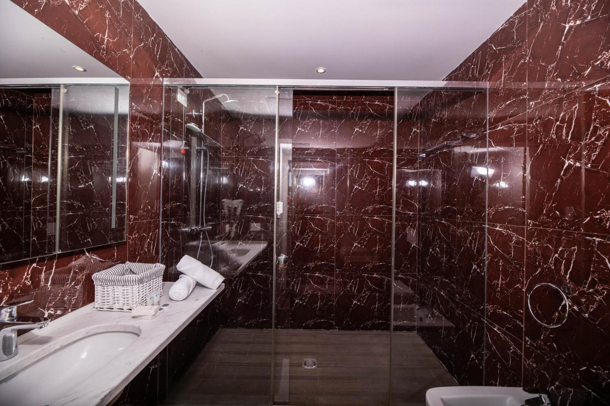 Prestige Hotel 5*