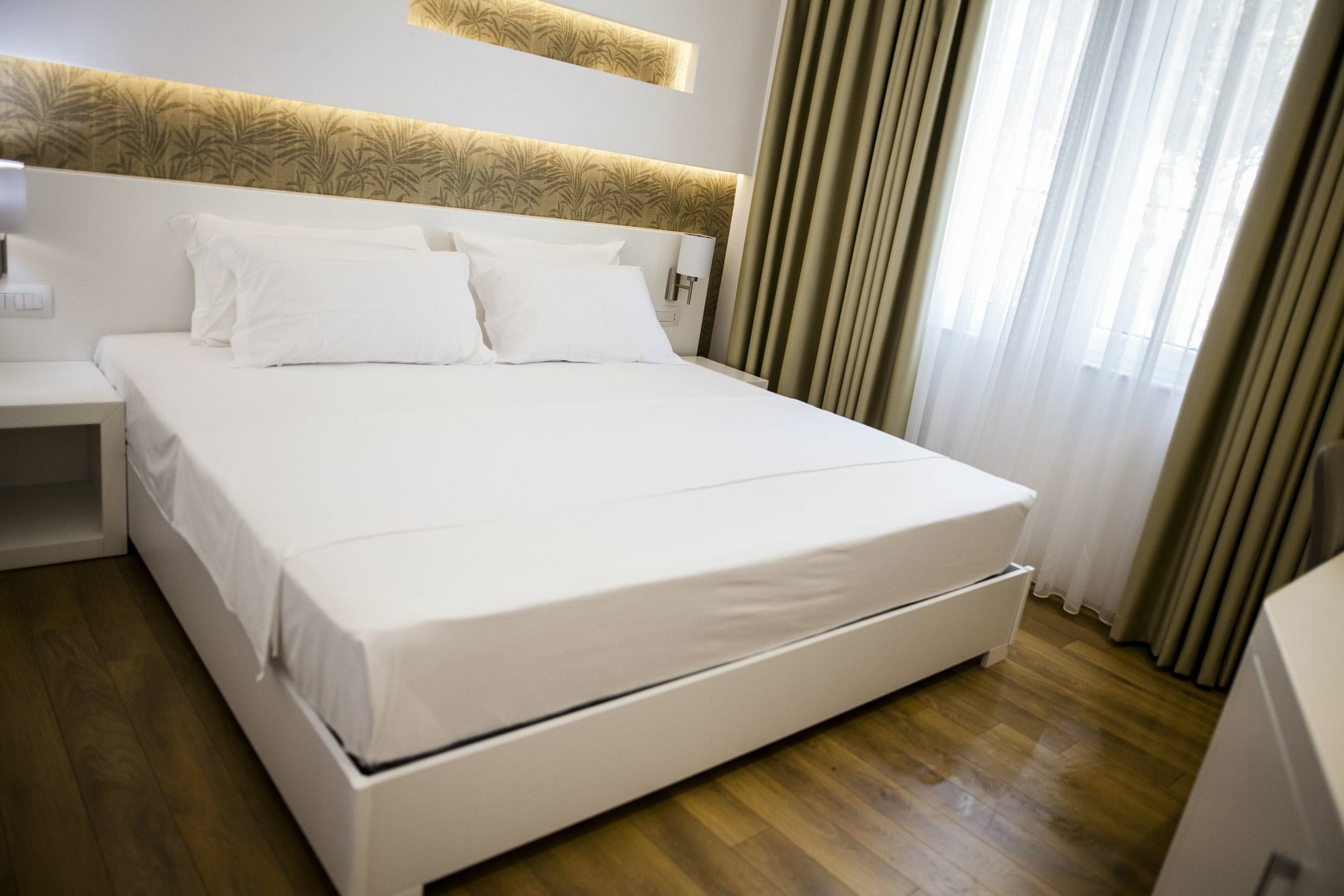 Hotel Prestige Golem (Tirana)